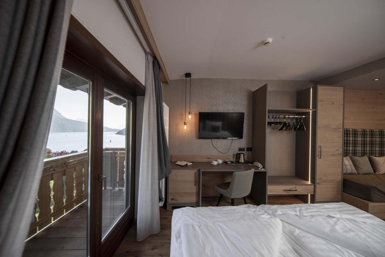 Ariston Lake View Hotel Molveno Exteriör bild