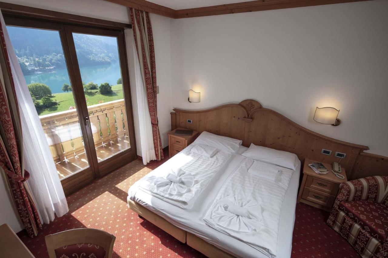 Ariston Lake View Hotel Molveno Exteriör bild