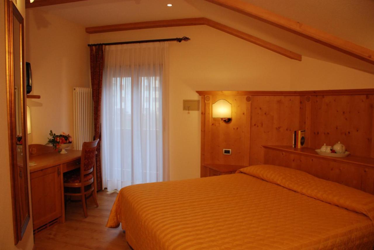 Ariston Lake View Hotel Molveno Exteriör bild
