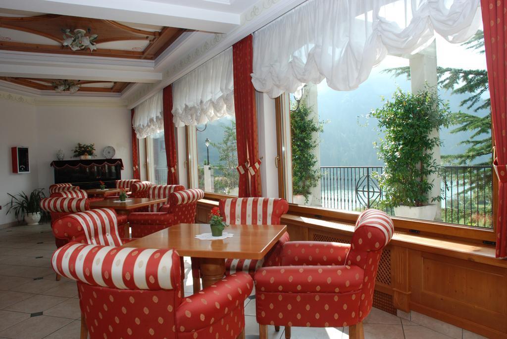 Ariston Lake View Hotel Molveno Exteriör bild